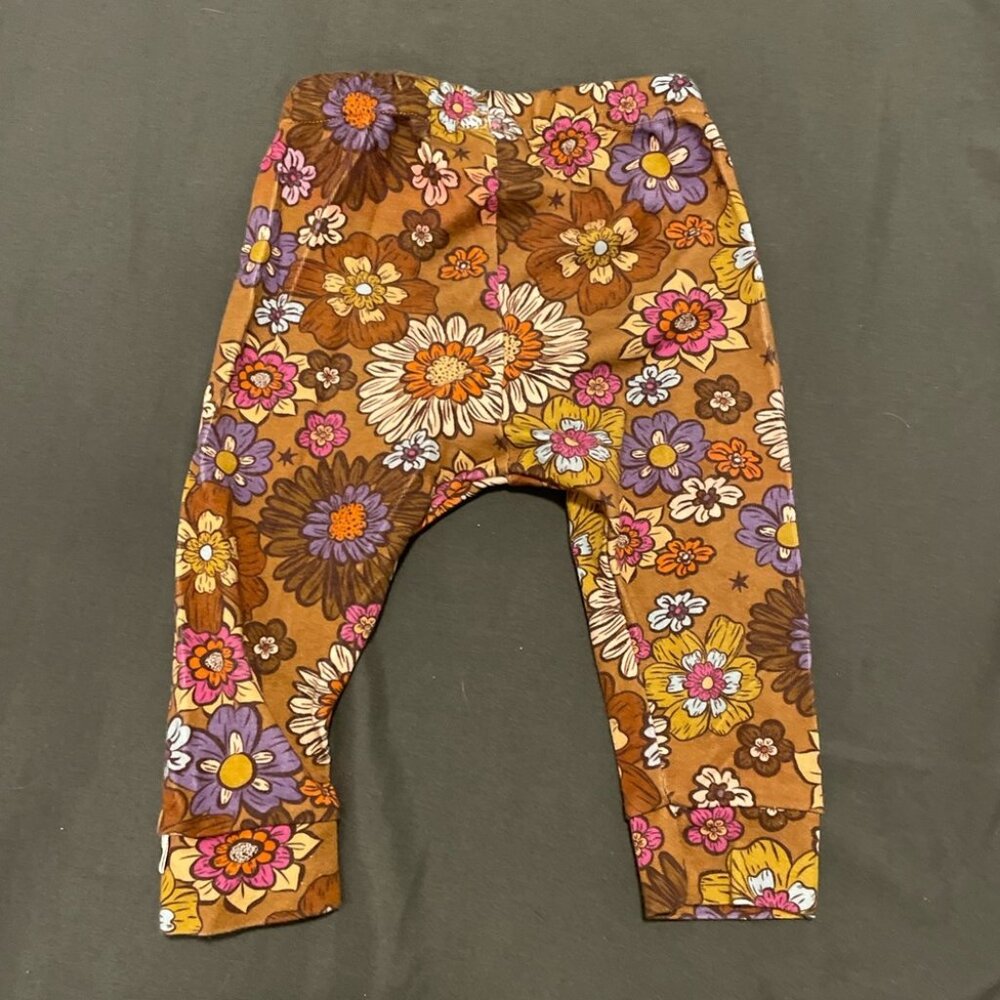 Little and Lively Like New Flower Power Newborn Bamboo Leggings Brown Floral 0-3